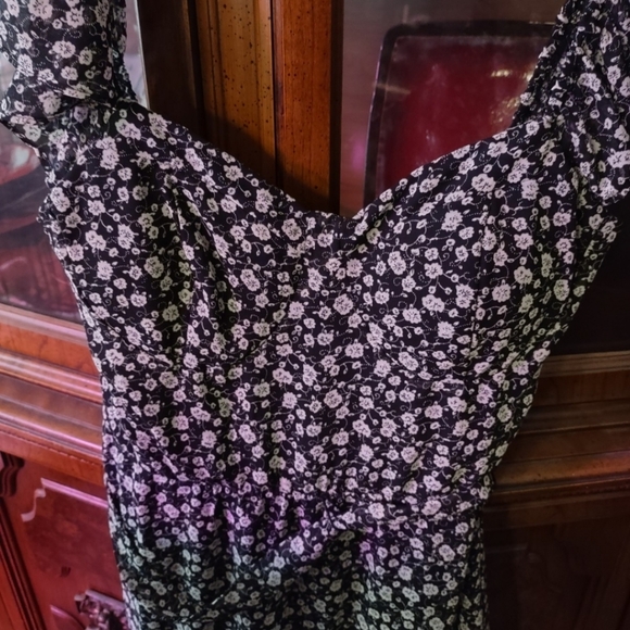 Lily Rose Floral Dress - Picture 4 of 11